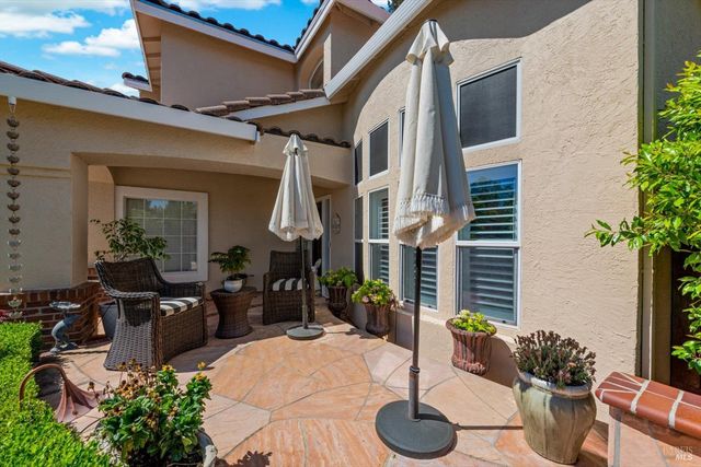 501 Canyon Oak Dr, Vacaville, CA 95688