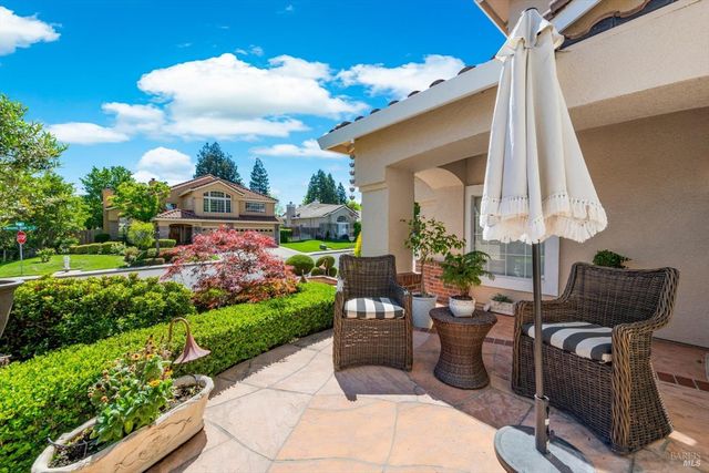 501 Canyon Oak Dr, Vacaville, CA 95688