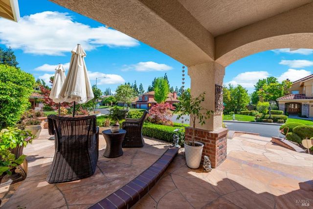 501 Canyon Oak Dr, Vacaville, CA 95688