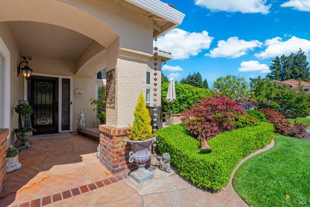 501 Canyon Oak Dr, Vacaville, CA 95688
