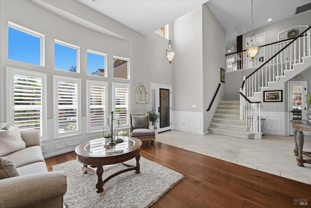 501 Canyon Oak Dr, Vacaville, CA 95688