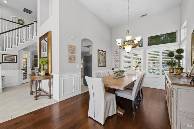 501 Canyon Oak Dr, Vacaville, CA 95688