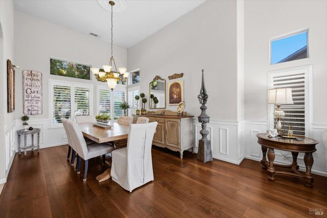 501 Canyon Oak Dr, Vacaville, CA 95688