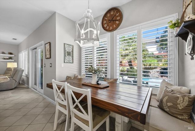 501 Canyon Oak Dr, Vacaville, CA 95688