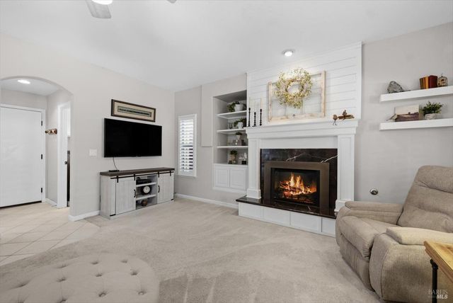 501 Canyon Oak Dr, Vacaville, CA 95688