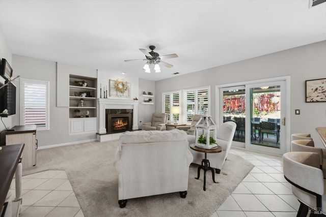 501 Canyon Oak Dr, Vacaville, CA 95688