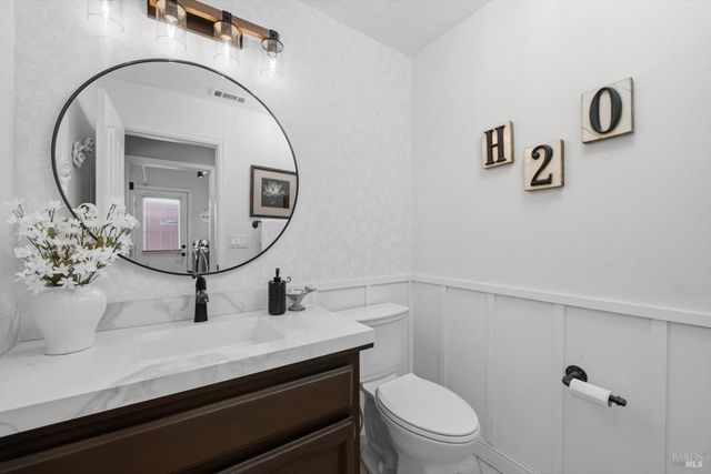 501 Canyon Oak Dr, Vacaville, CA 95688