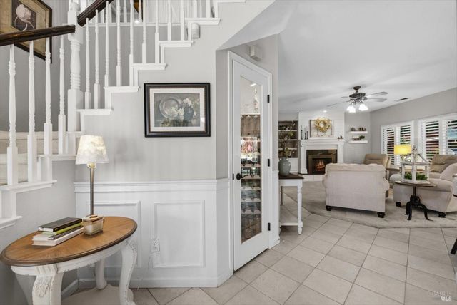 501 Canyon Oak Dr, Vacaville, CA 95688