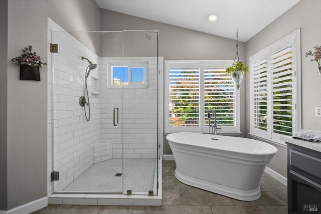 501 Canyon Oak Dr, Vacaville, CA 95688