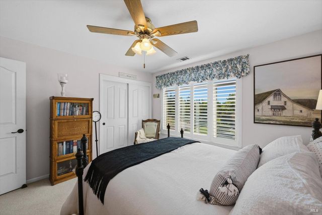 501 Canyon Oak Dr, Vacaville, CA 95688