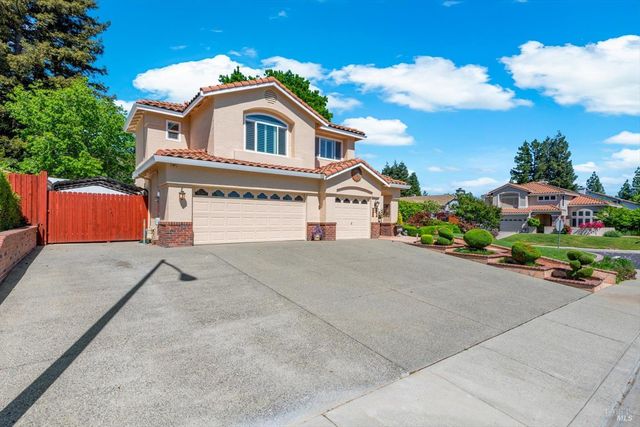 501 Canyon Oak Dr, Vacaville, CA 95688