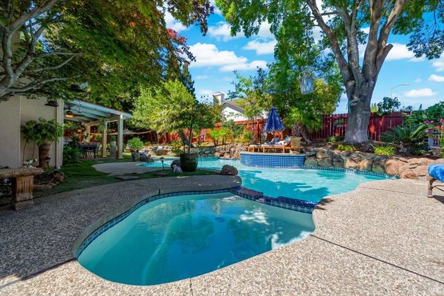 501 Canyon Oak Dr, Vacaville, CA 95688