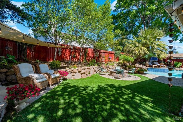 501 Canyon Oak Dr, Vacaville, CA 95688