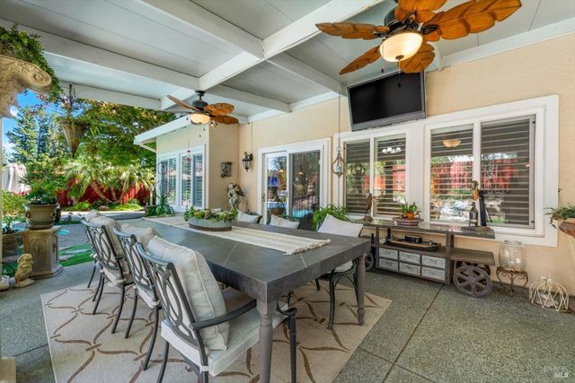 501 Canyon Oak Dr, Vacaville, CA 95688