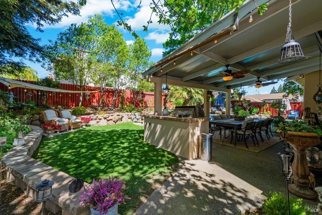 501 Canyon Oak Dr, Vacaville, CA 95688