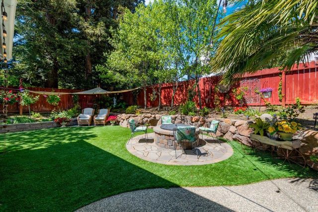 501 Canyon Oak Dr, Vacaville, CA 95688