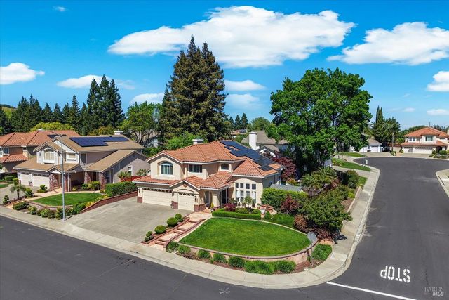 501 Canyon Oak Dr, Vacaville, CA 95688