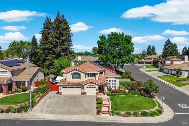 501 Canyon Oak Dr, Vacaville, CA 95688