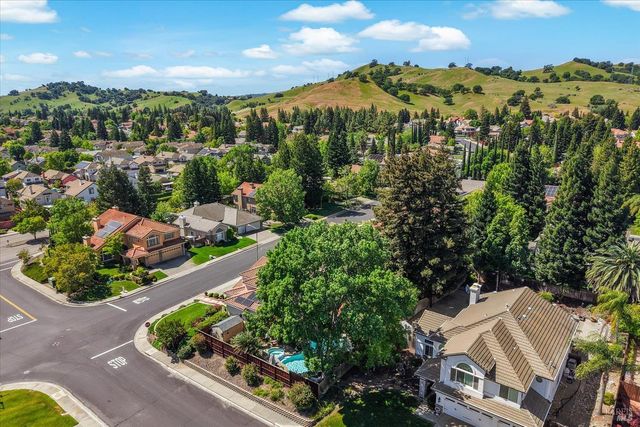 501 Canyon Oak Dr, Vacaville, CA 95688