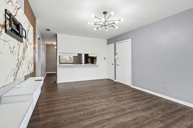 3018 Bernice Road 205, Lansing, IL 60438