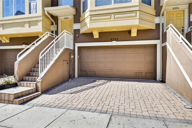 4324 SPINNAKER COVE LANE, Tampa, FL 33615