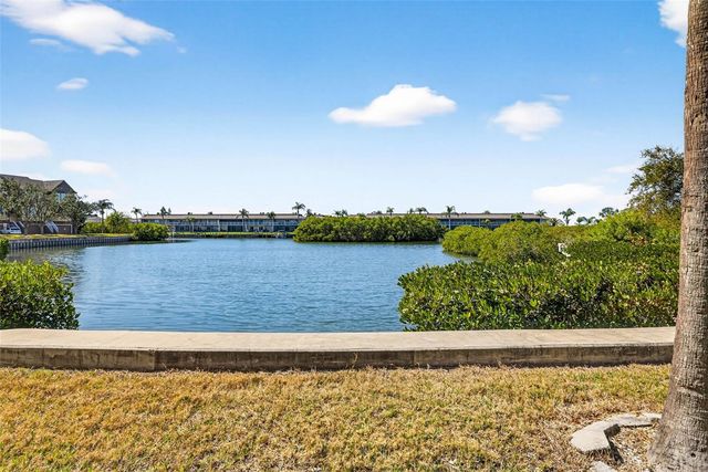 4324 SPINNAKER COVE LANE, Tampa, FL 33615