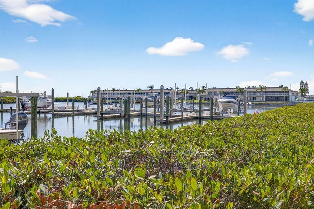 4324 SPINNAKER COVE LANE, Tampa, FL 33615