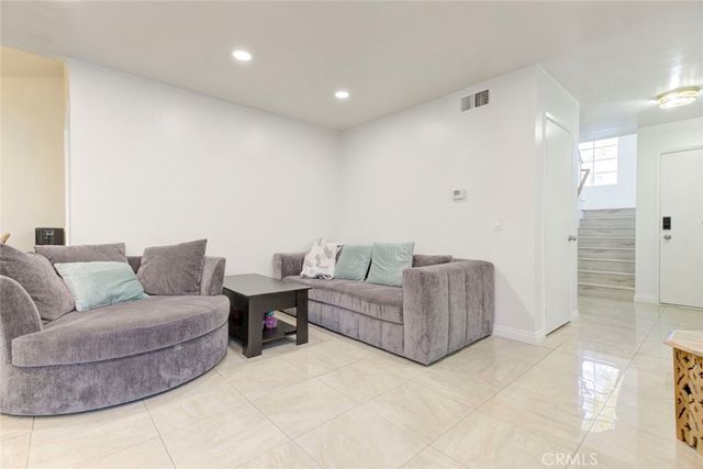 12325 Sweetbriar, Pacoima, CA 91331