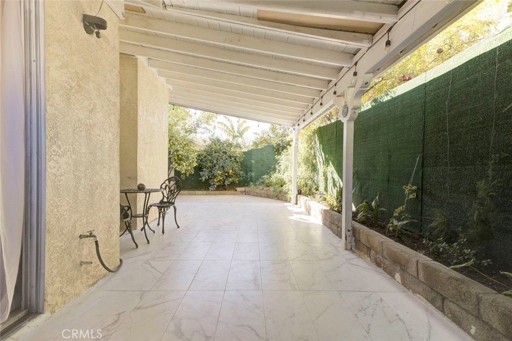 Image 20 of property listing at 12325 Sweetbriar, Pacoima, CA 91331