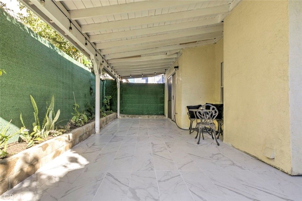 Image 22 of property listing at 12325 Sweetbriar, Pacoima, CA 91331