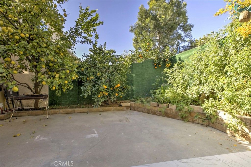 Image 23 of property listing at 12325 Sweetbriar, Pacoima, CA 91331