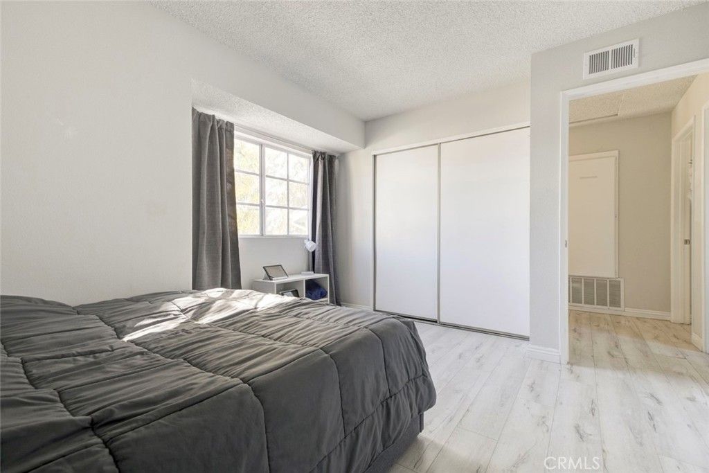 Image 31 of property listing at 12325 Sweetbriar, Pacoima, CA 91331