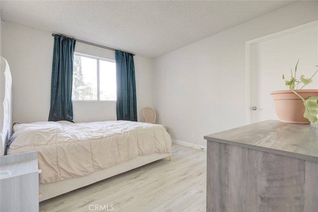 Image 34 of property listing at 12325 Sweetbriar, Pacoima, CA 91331