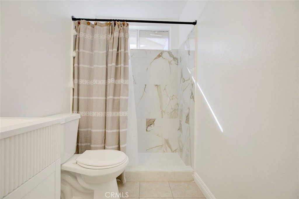 Image 38 of property listing at 12325 Sweetbriar, Pacoima, CA 91331