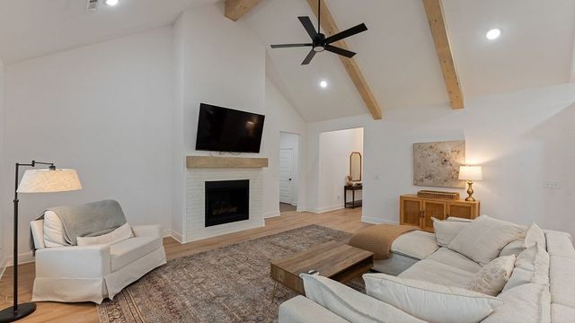 7102 SW Basswood Avenue, Bentonville, AR 72713