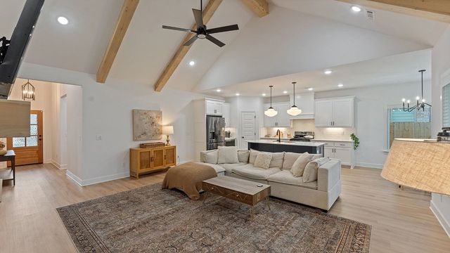 7102 SW Basswood Avenue, Bentonville, AR 72713