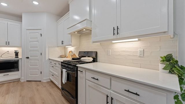 7102 SW Basswood Avenue, Bentonville, AR 72713