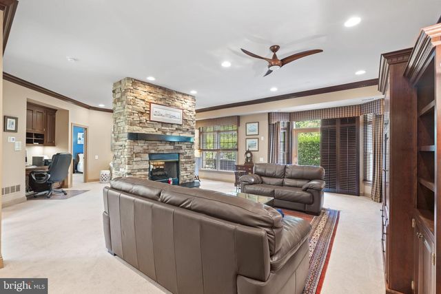 5859 HICKORY HOLLOW LN, Doylestown, PA 18902