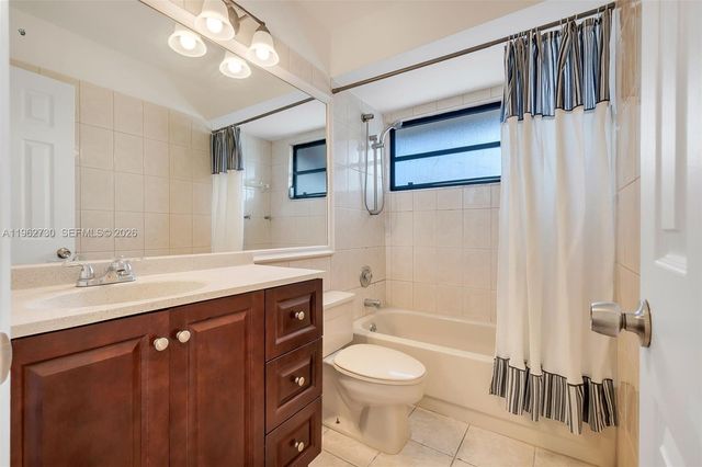 4011 SW 82nd Ter, Davie, FL 33328