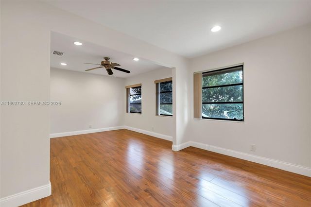 4011 SW 82nd Ter, Davie, FL 33328