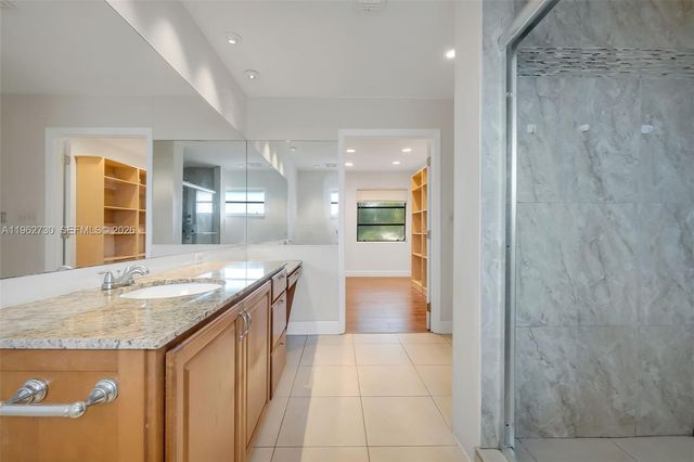 4011 SW 82nd Ter, Davie, FL 33328