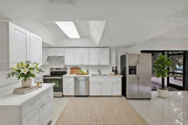 4011 SW 82nd Ter, Davie, FL 33328