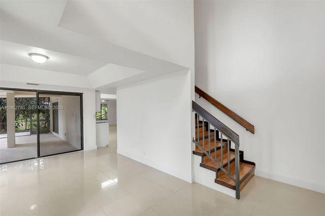 4011 SW 82nd Ter, Davie, FL 33328