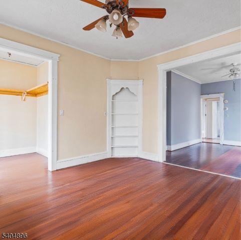 109 Orchard St, Elizabeth City, NJ 07208