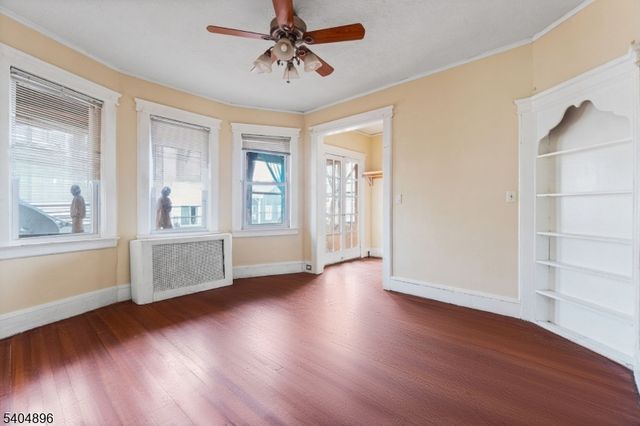 109 Orchard St, Elizabeth City, NJ 07208