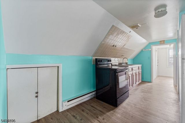 109 Orchard St, Elizabeth City, NJ 07208
