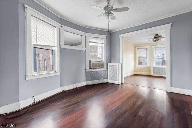109 Orchard St, Elizabeth City, NJ 07208