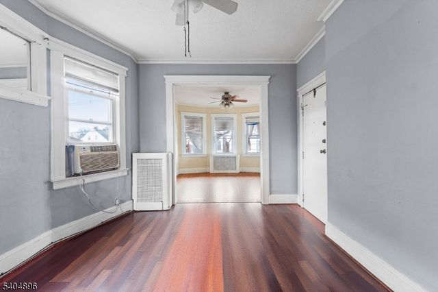 109 Orchard St, Elizabeth City, NJ 07208