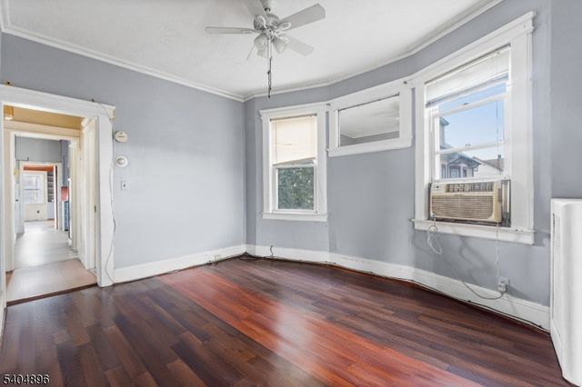 109 Orchard St, Elizabeth City, NJ 07208