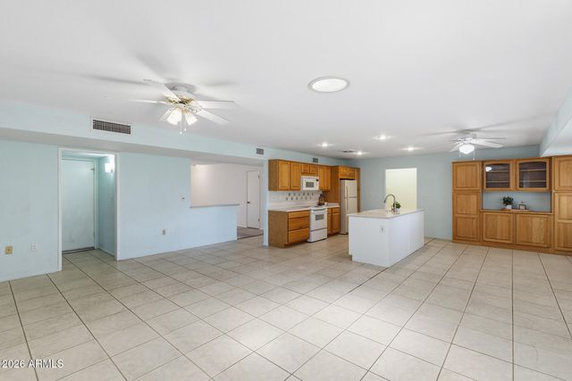 10339 W PRAIRIE HILLS Circle, Sun City, AZ 85351